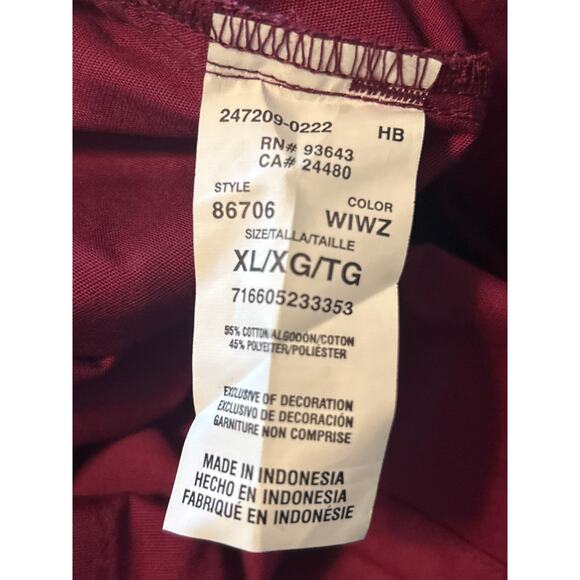 NWT Dickies Maroon Scrub Top Unisex Pockets V Neck Size XL - Picture 5 of 7